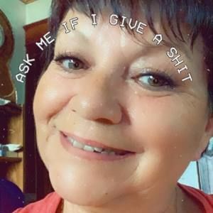 Meet your Posher, Gloria